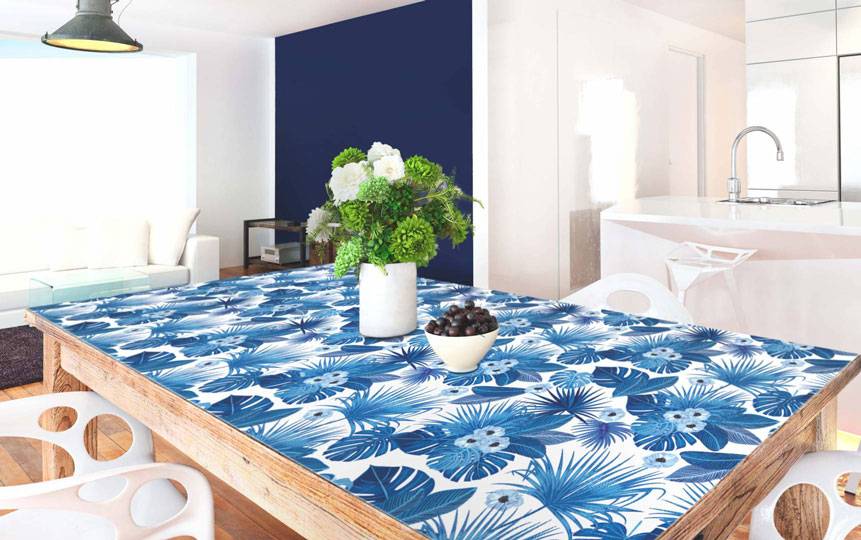 מפת שולחן פי וי סי יער טרופי כחול